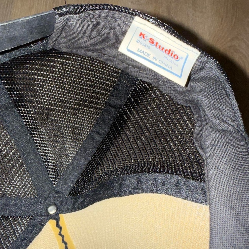Vintage 80’s Goldie’s SnapBack Trucker Hat - Picture 5 of 5